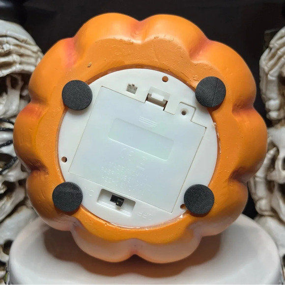 Halloween 7" Color Changing Spooky Skeleton Graveyard Scene Spiderweb Pumpkin - Picture 15 of 15